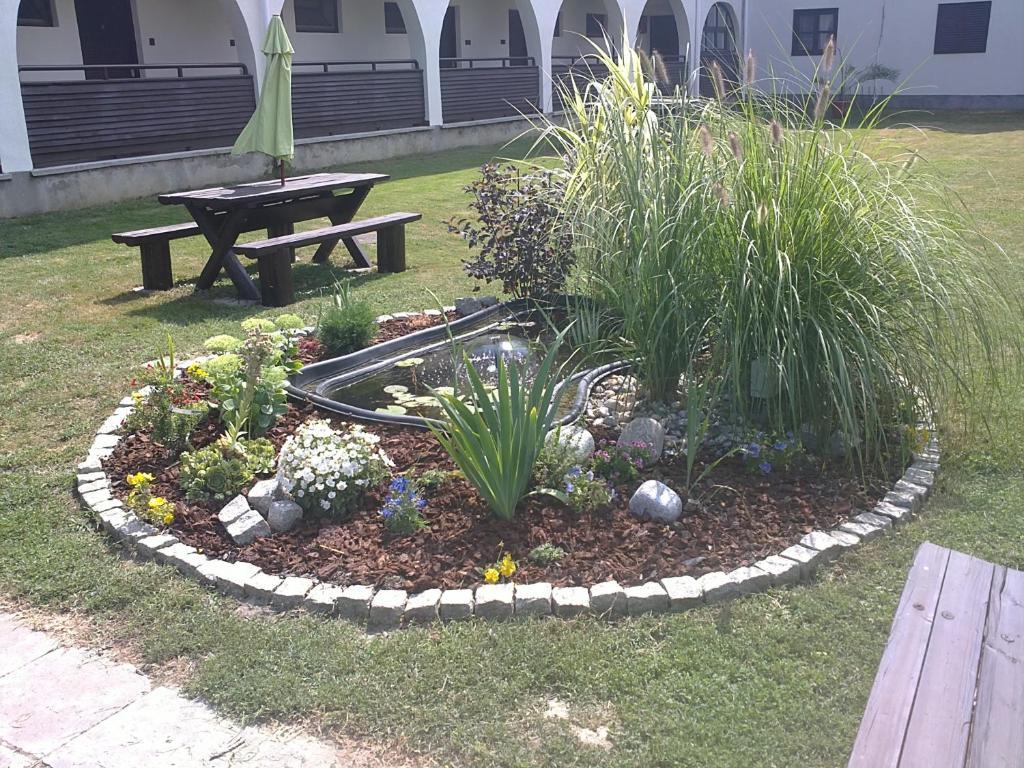 Siesta Club Apartman Harkány Exterior foto